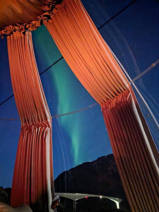 Lofoten Glamping Dome in Hadsel