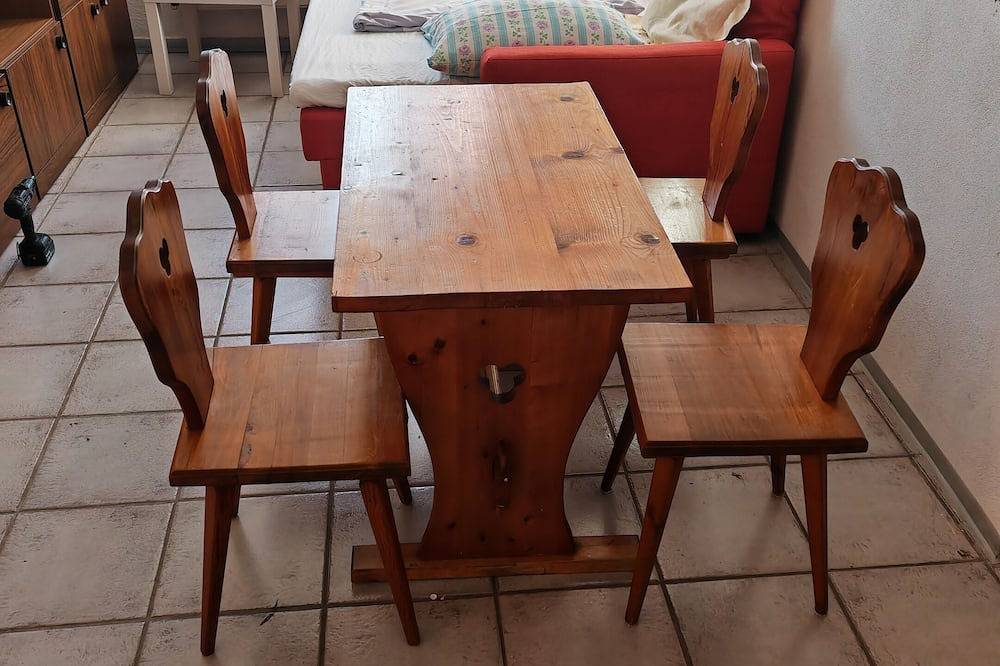 Ganze Wohnung, Ferienwohnung Rosi (64m², Eg) mit Terrasse in Droyßig, Saale-Unstrut