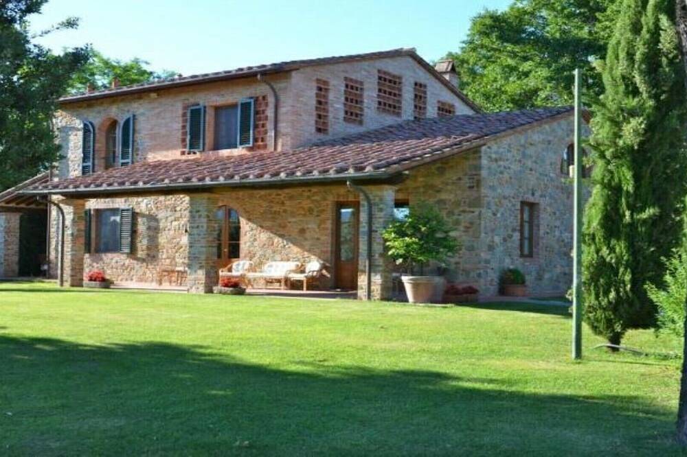 Agriturismo Borgo ai Lecci Sjarmerende villa i stein i hjertet av Toscana. in Orentano, Castelfranco di Sotto