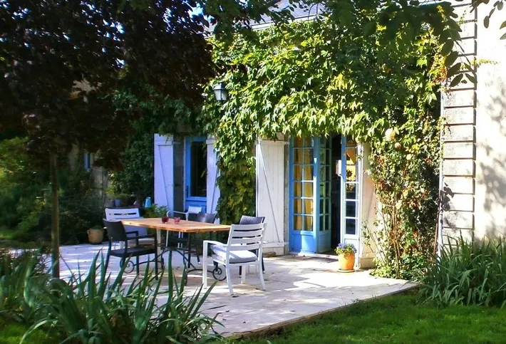 Alojamiento y desayuno para 2 personas, con vistas y jardín - 1