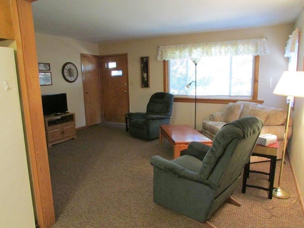 Old Town Cottage: Eingebettet auf einem bewaldeten Hügel am Rande von Hill City in Hill City, Black Hills