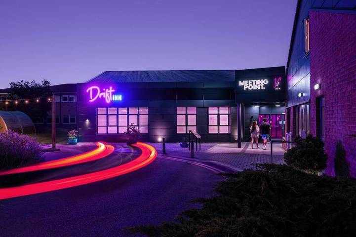 Hotel para 2 pessoas, com jardim e piscina em Bedford