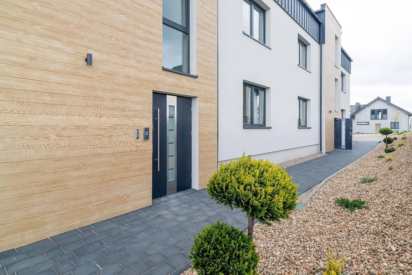 Hel ferieleilighet, Alvista Apartments with sea view in Trippelbyen
