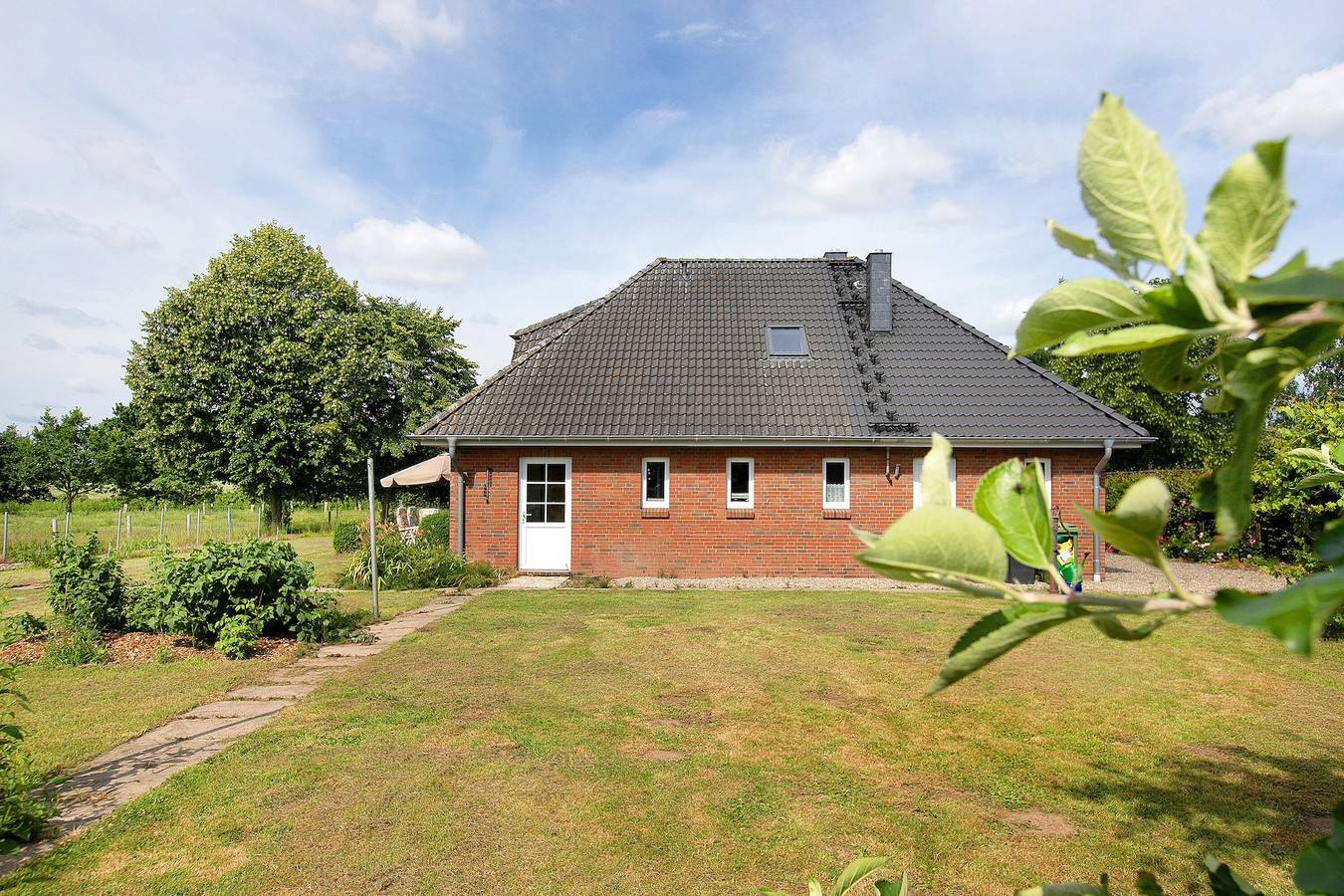 Ferienhaus „Peters Hus“ mit Terrasse, Garten & Wlan in Esgrus, Schleswig-Flensburg