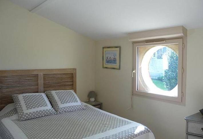 Location de vacances pour 3 personnes, avec piscine et jardin ainsi que terrasse et jacuzzi à Saint-Avit-Saint-Nazaire - 3