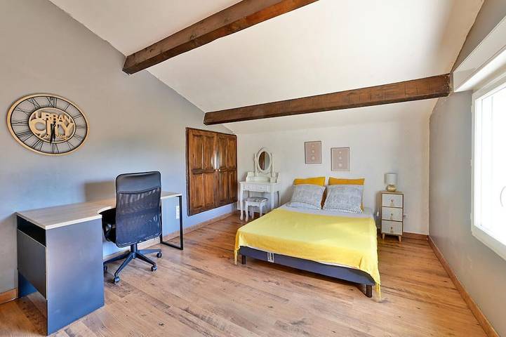 Awesome home in Saint Martin de Crau in Saint-Martin-de-Crau, Mittelmeerküste (Frankreich)