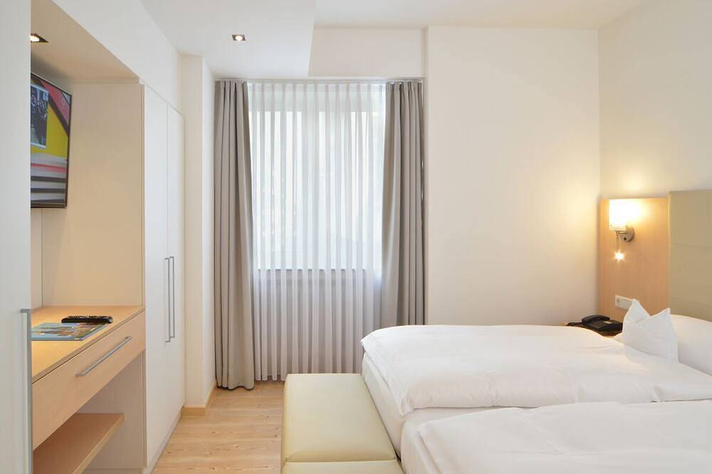 Entire apartment, Domblick - 2 room apartment near Cologne City / Dom & Old Town in Kalk (Cologne), Cologne