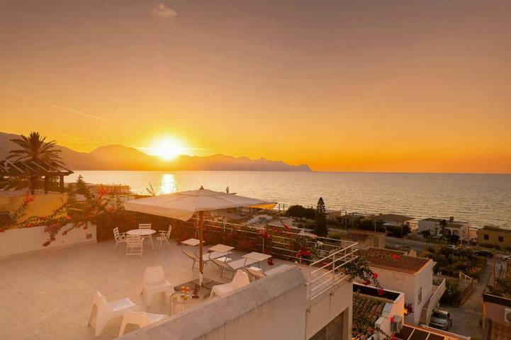 Casa vacanza per 6 persone, con terrazza e giardino, con animali domestici a Alcamo Marina
