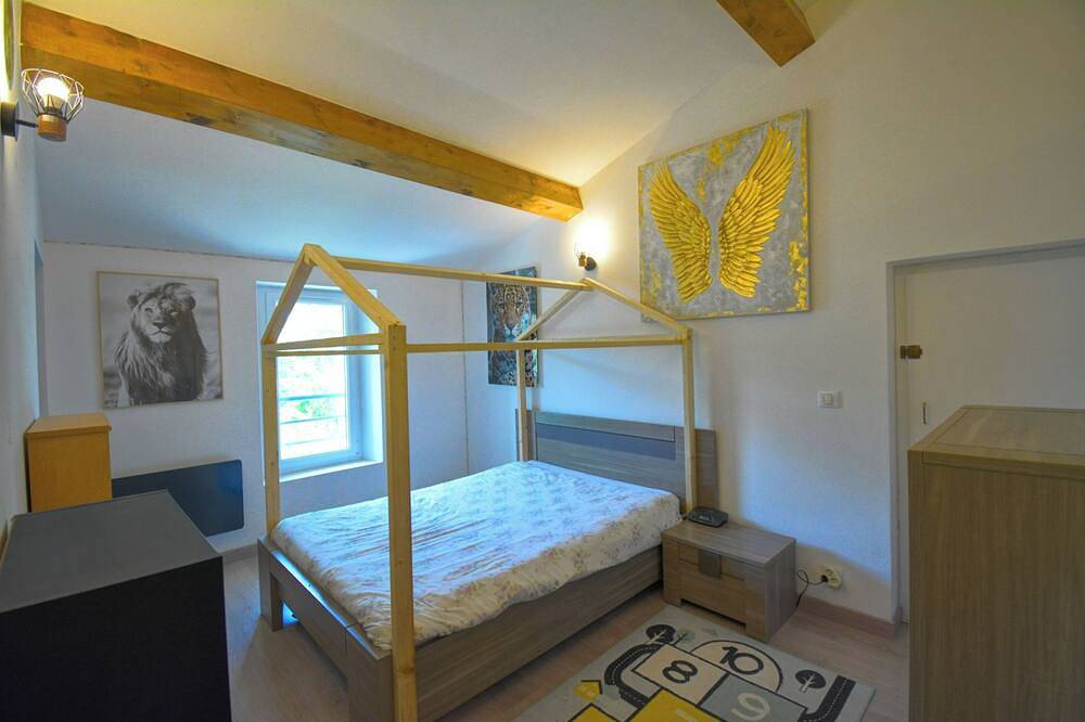Provencal house in the countryside in Tanneron, Draguignan region