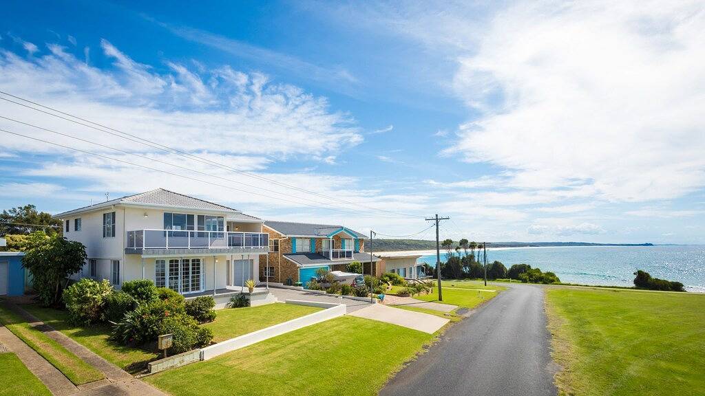 31 Mcmillan Crescent in Dalmeny, New South Wales