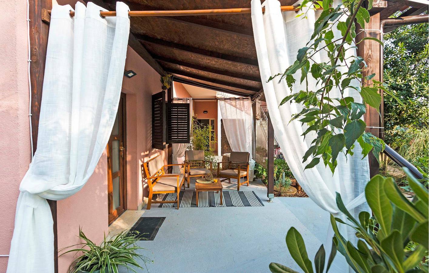 Appartement de vacances entier, Appartement confortable de 2 chambres avec terrasse, Wi-Fi et parking près du restaurant Dado in Bale (Croatie), Région de Rovinj