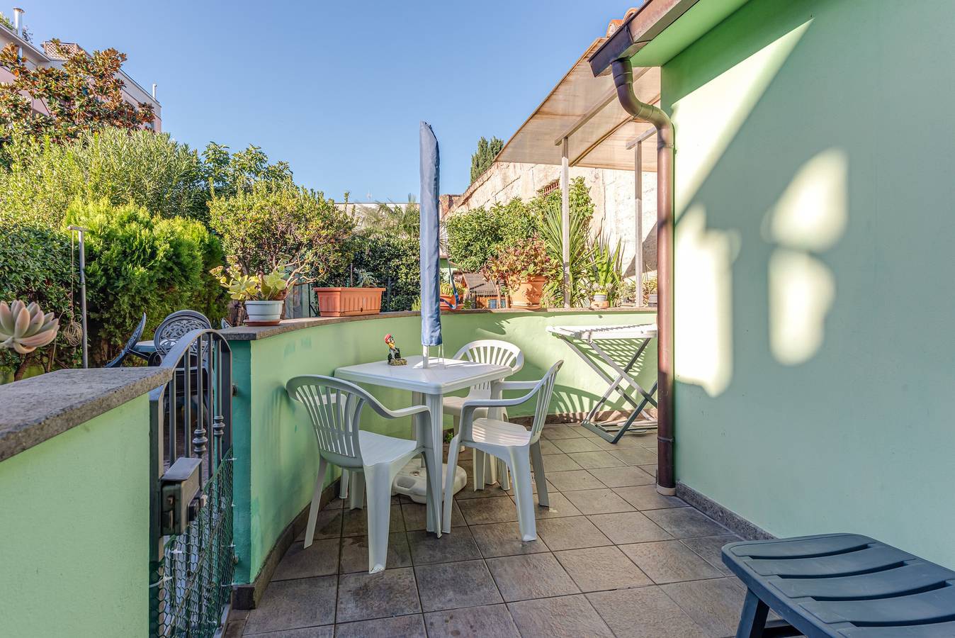 Geheel appartement, Appartement 'Un Angolo Nel Verde A Empoli' met gedeeld terras, Wi-Fi en airconditioning in Empoli, Provincie Florence