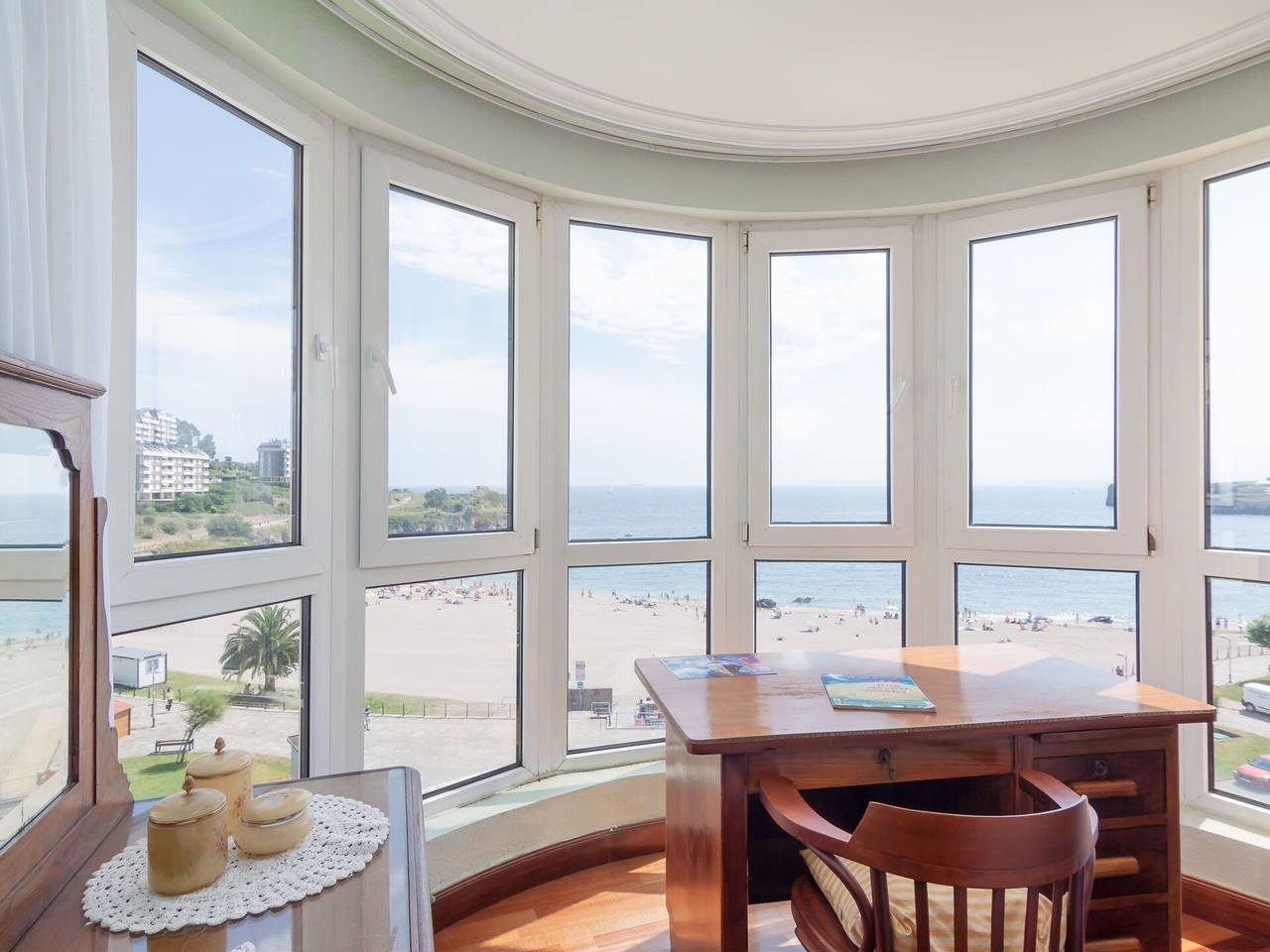 Entire apartment, Rico - Rico 100.1 in Castro-Urdiales, Cantabrian Coast