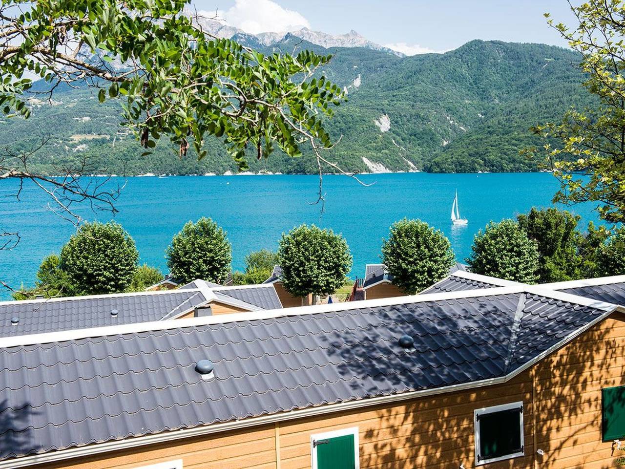 Entire apartment, Gemütliches Chalet am Ufer des Sees von Serre-Ponçon in Chorges, Écrins National Park