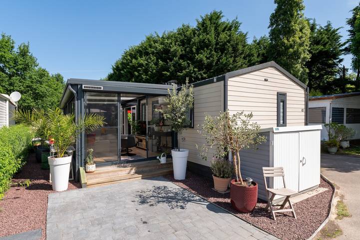 Camping pour 6 personnes, avec jardin et sauna ainsi que jacuzzi et bassin pour enfant, animaux acceptés dans le Morbihan - 2