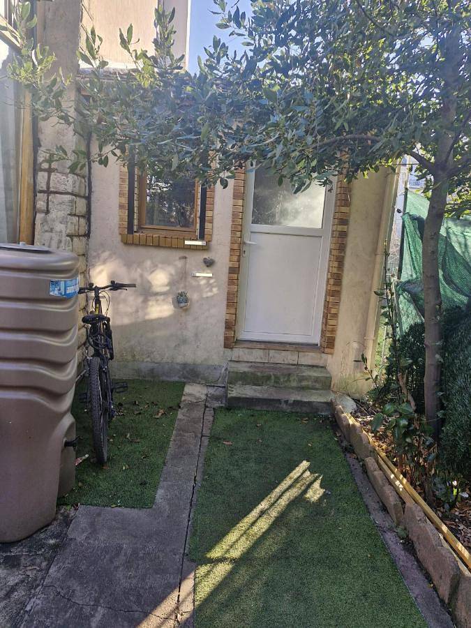 Maison d’hôte pour 2 personnes, avec Terrasse ainsi que Jardin et Vue à Antony