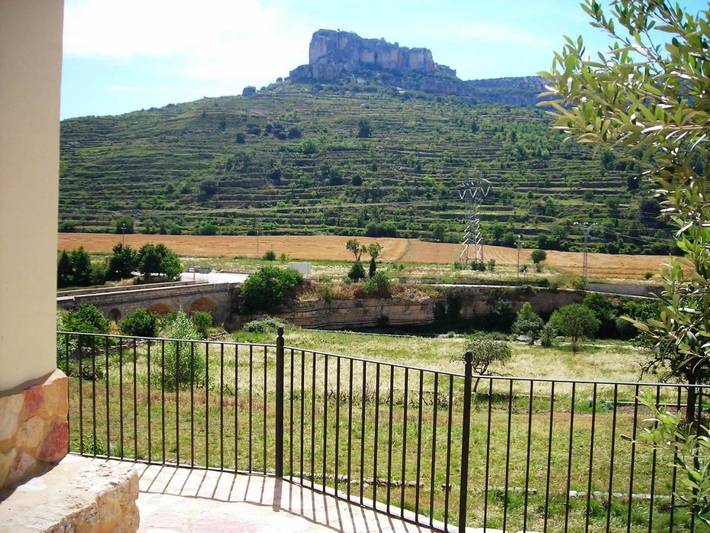 Casa rural para 8 personas, con Balcón y Terraza además de Jardín y Vistas en Forcall