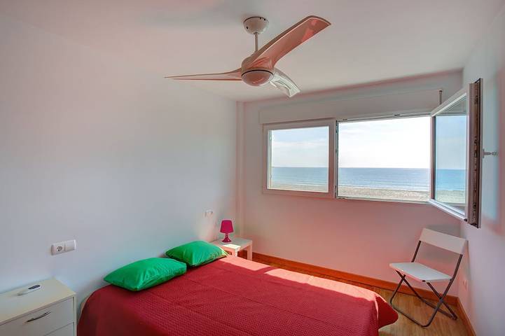 Gîte pour 11 personnes, avec Balcon/Terrasse et Terrasse dans La Manga del Mar Menor - 4