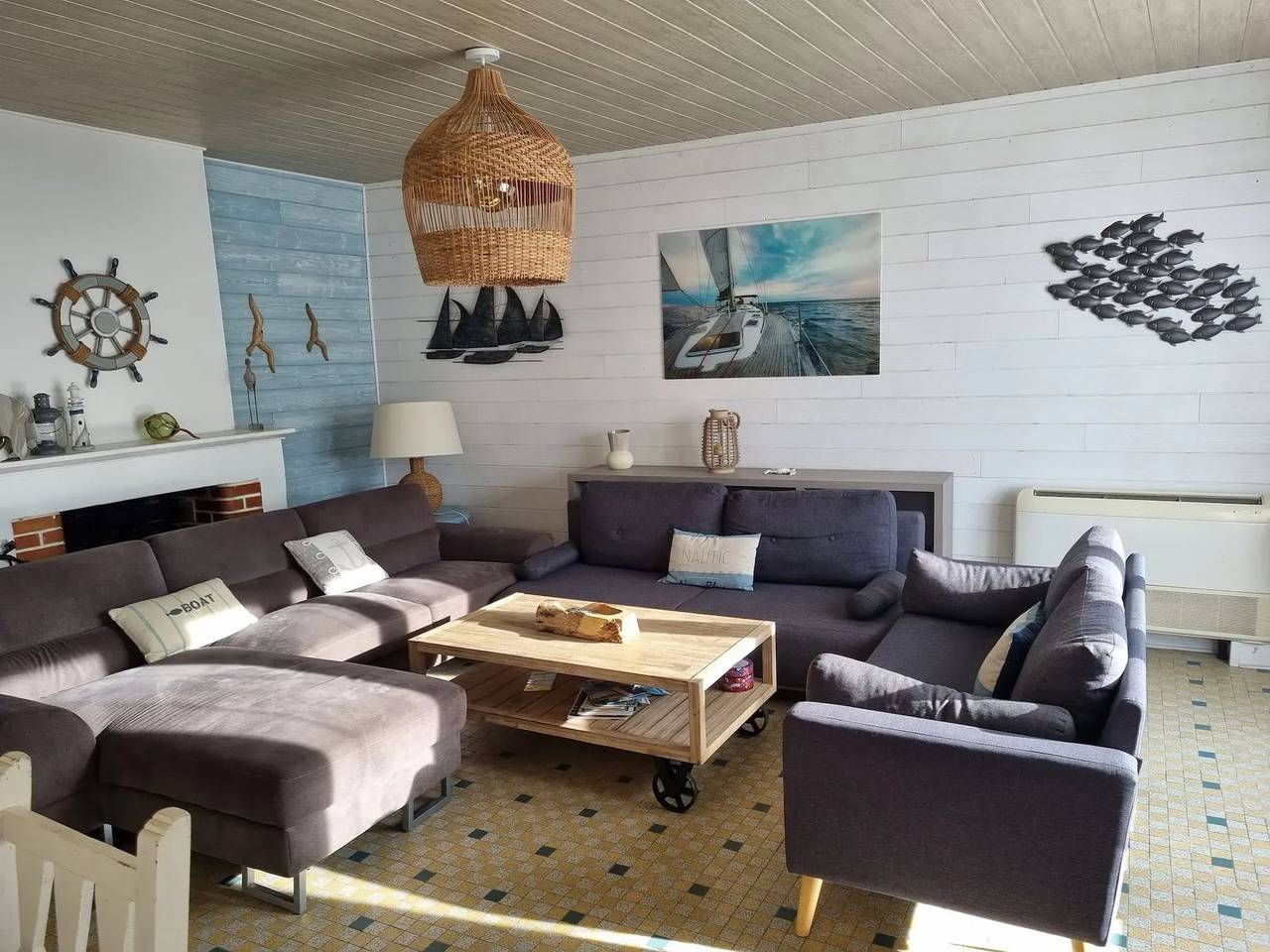 Encantadora casa de vacaciones en La Brée-les-Bains con terraza in La Brée-les-Bains, Côte de Beauté