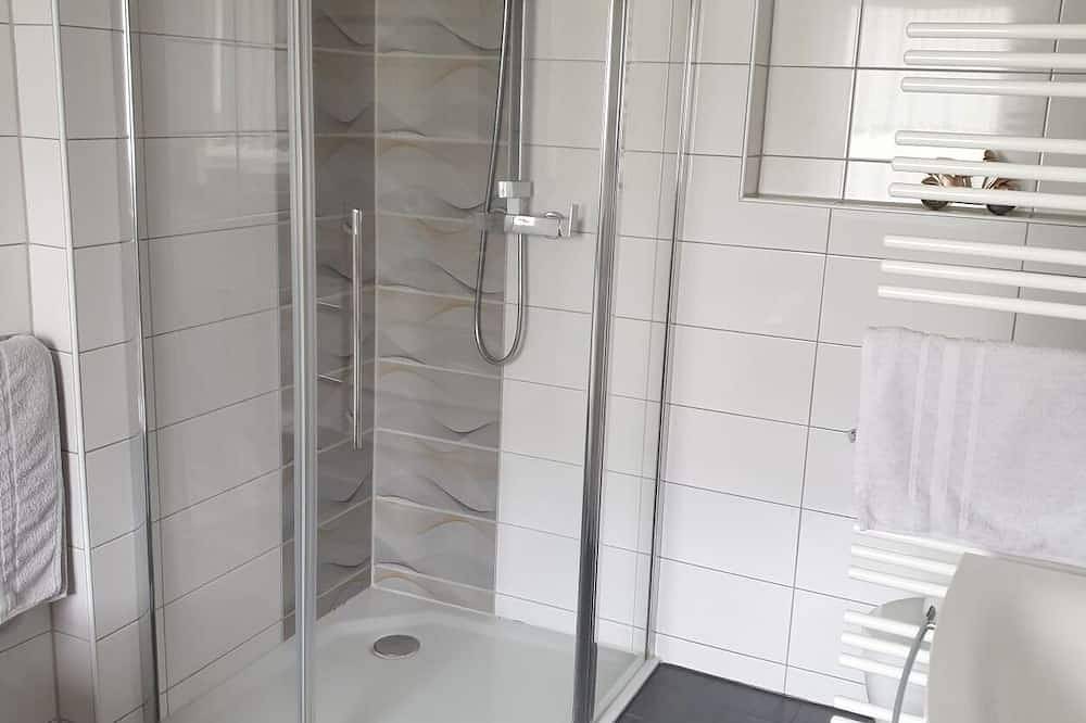 Ganze Wohnung, Komfortable , ruhige Ferienwohnung mit gepflegter Gartenanlage und Grillplatz in Nuthe-Urstromtal, Teltow-Fläming