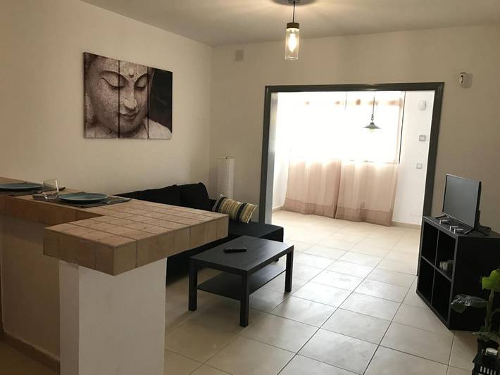 Apartamento entero, Apartamento vacacional 'New Cozy Flat' con vistas, piscina privada y Wi-Fi in Costa del Silencio, Arona 