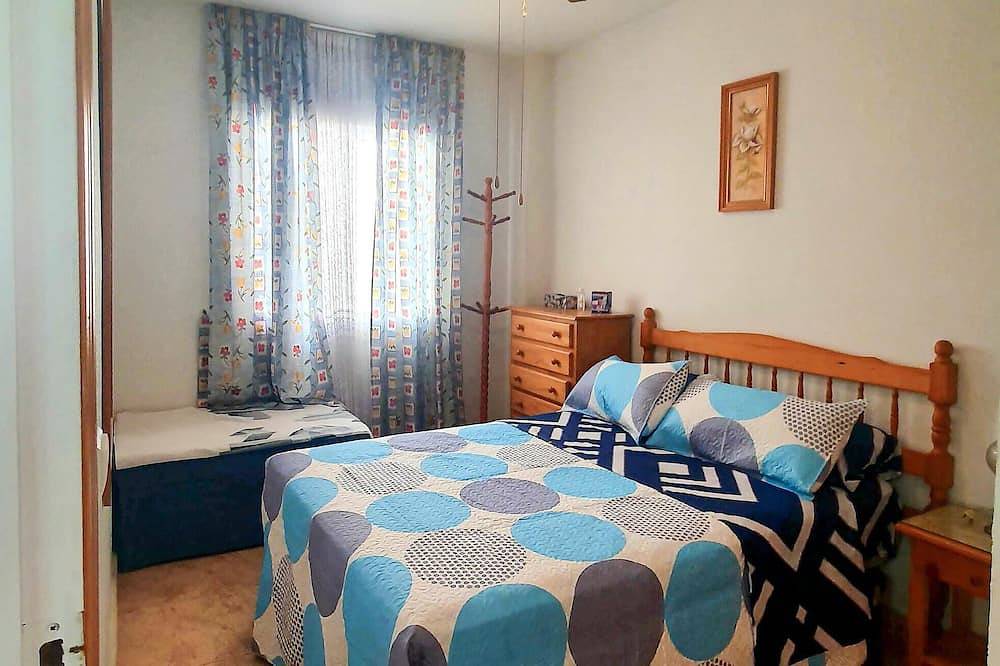 Entire apartment, Pet friendly apartment in Torrevieja in Torrevieja Centre, Torrevieja
