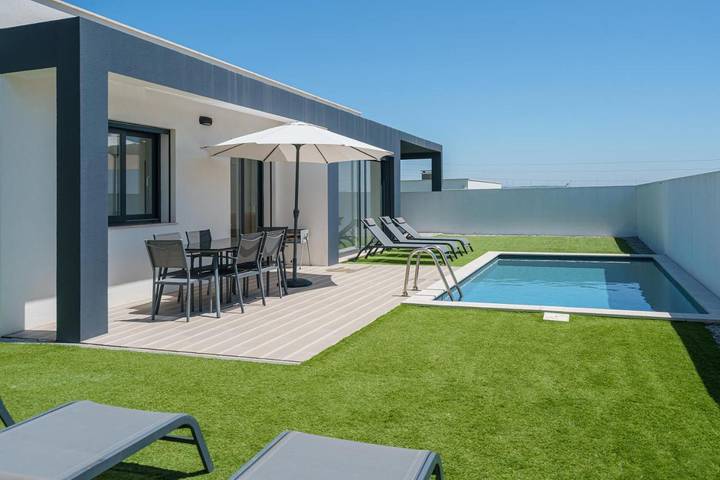 Chalet para 6 personas, con jardín y piscina - 1