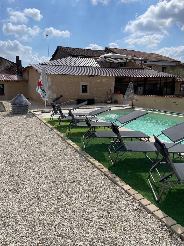 Location de vacances pour 14 personnes, avec Balcon en Charente - 2