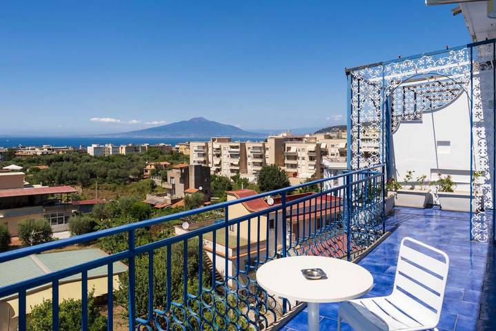 Vacation rental for 2 people, with ocean view and balcony/terrace in Sorrento
