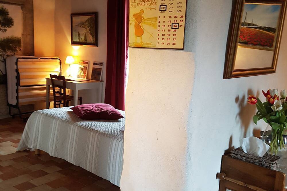 Bed and breakfast facing the Millau viaduct and the Tarn river magnificent view in Comprégnac, Parc naturel régional des Grands Causses