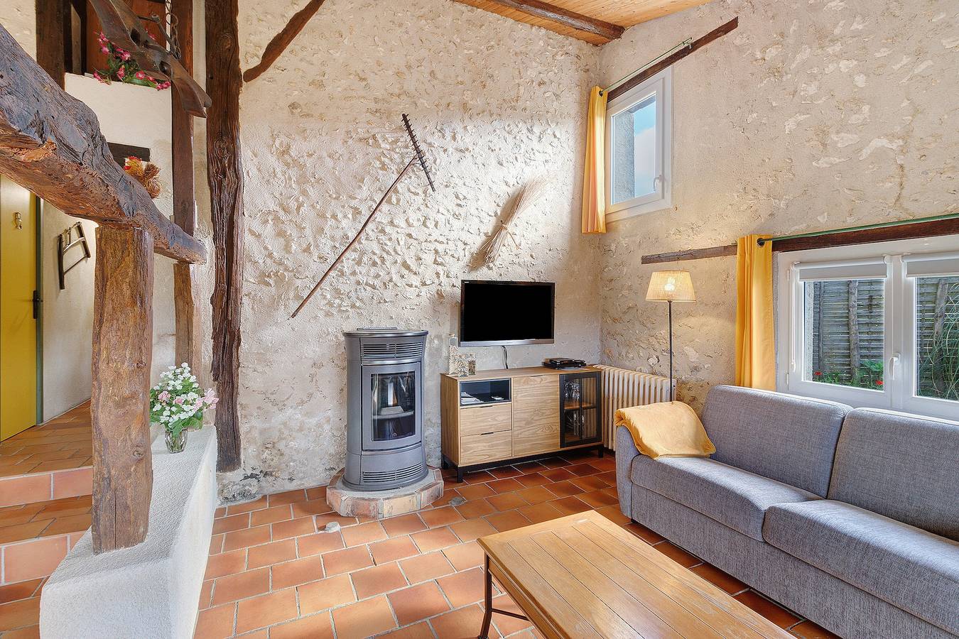 Gite la Bergerie (air-conditioned room) in Manzac-sur-Vern, Périgord Blanc