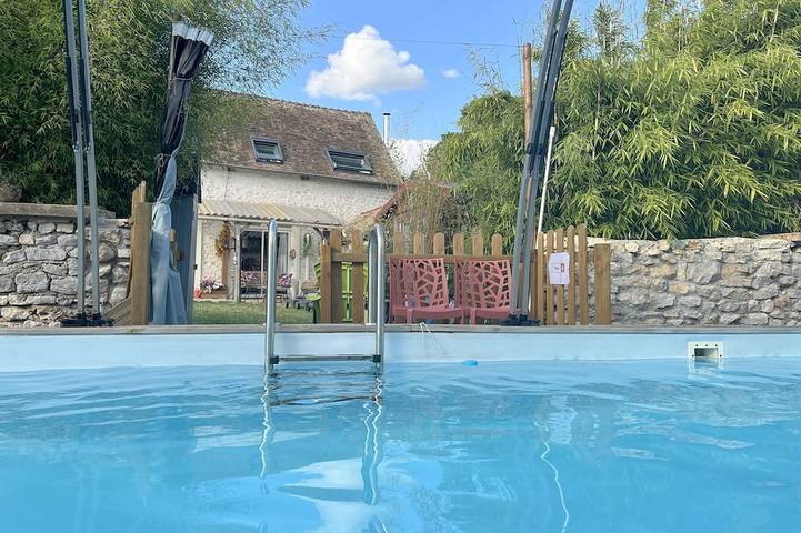 Location de vacances pour 6 personnes, avec Jacuzzi ainsi que Terrasse et Jardin dans Breuilpont