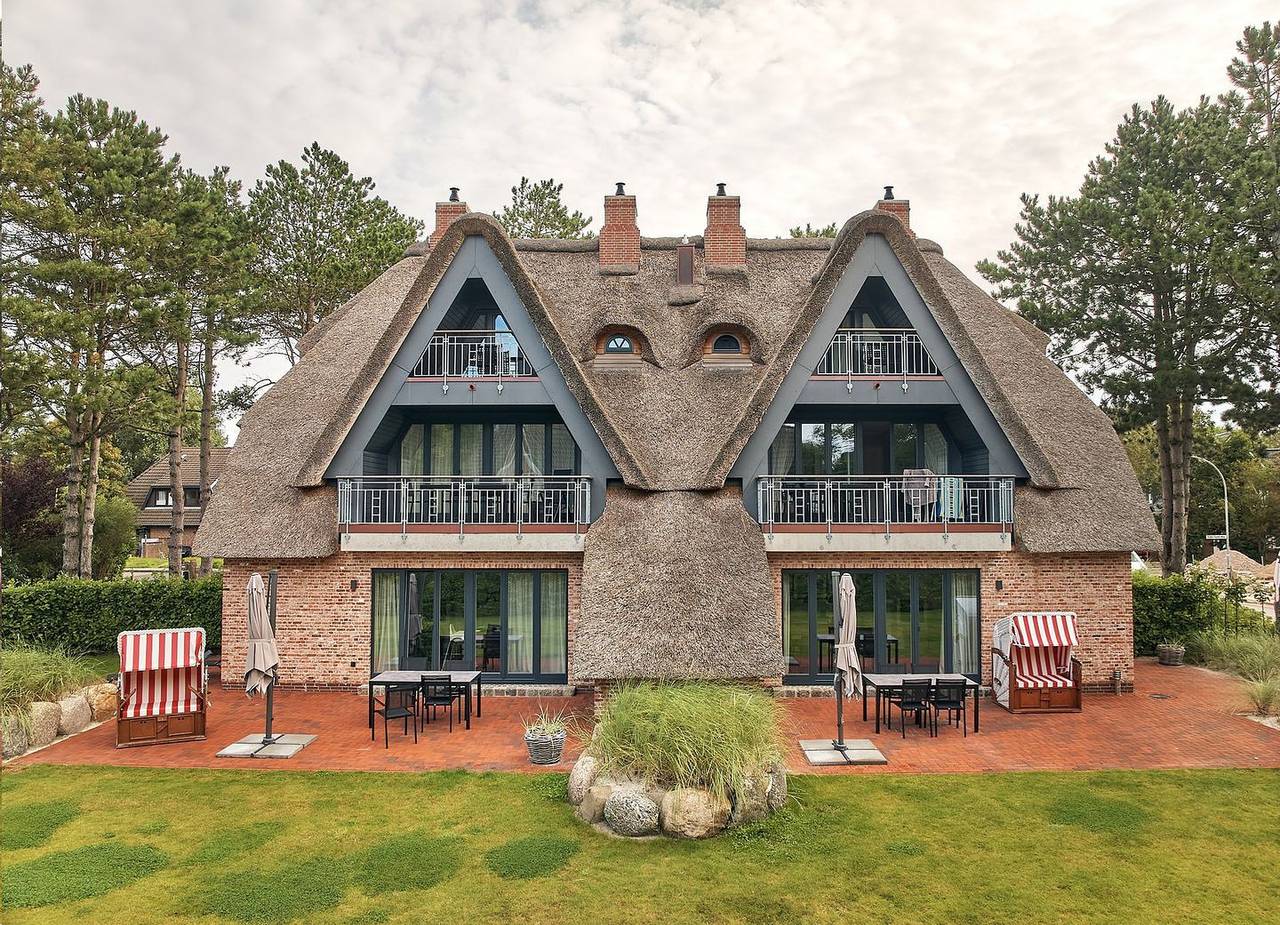 Ganze Wohnung, Hochwertiges App. "Lykke 4" in St.Peter-Bad - Urlaub unter Reet mit Balkon in St. Peter-Bad, St. Peter-Ording