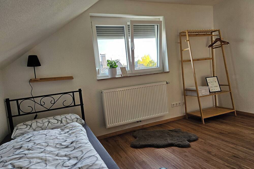 Ganze Wohnung, Ruhige Ferienwohnung in Seenähe in Friedrichshafen, Region Bodensee-Oberschwaben