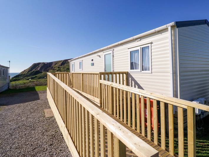 Caravan for 4 people, with garden in Cumbria