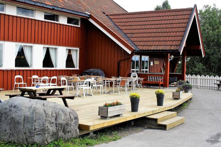 Camping für 12 Personen, mit Terrasse und Garten sowie Ausblick in Hedmark