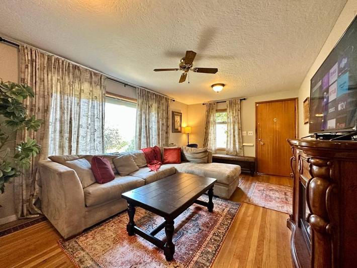 Bungalow für 6 Personen, mit Garten und Balkon in Seattle