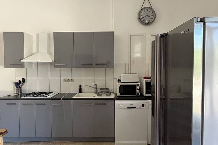 Maison de campagne pour 4 personnes, avec Terrasse ainsi que Jardin et Piscine à Lagnes - 4