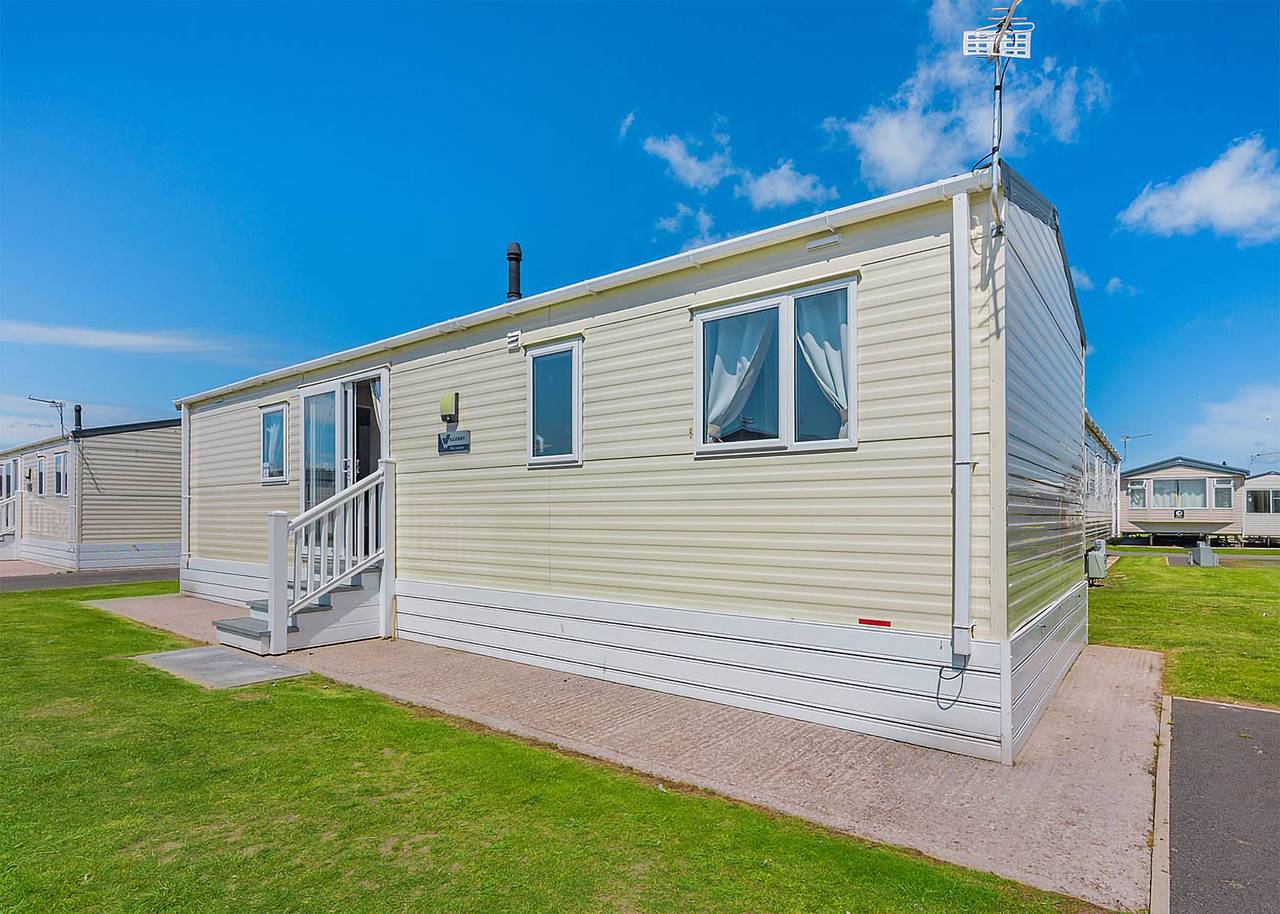 Gold Caravan with parking in Cornwall