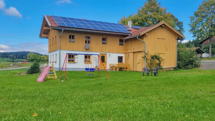 Ferienhaus für 9 Personen, mit Garten