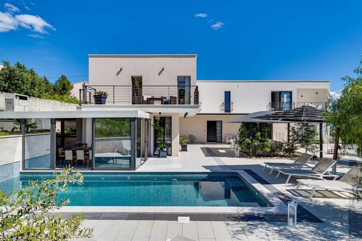 Villa für 8 Personen, mit Meerblick und Garten sowie Sauna und Pool - 1