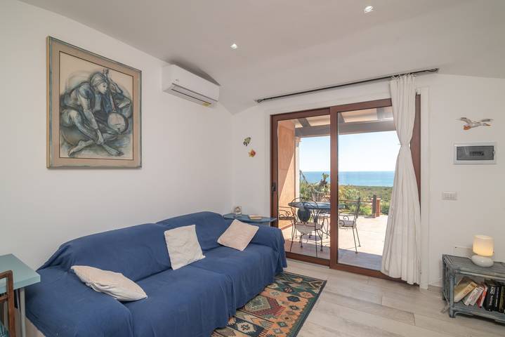 Casa de vacaciones "Villa Anna" con vistas al mar y terraza privada in La Padula Sicca, San Teodoro