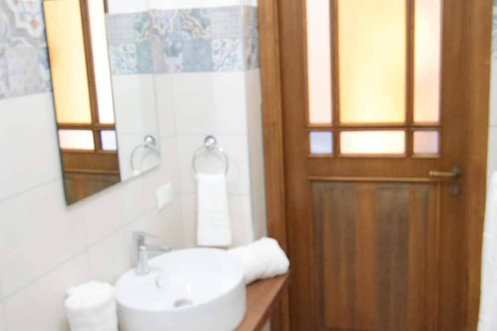 Comfortable apartment near the sea and near Palermo, Sicily in Terrasini, Palermo Province