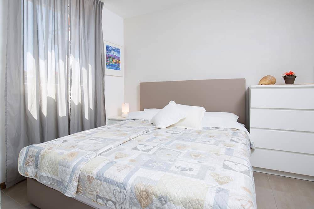 5-Sterne-Luxusvilla, herrliche Aussicht, 50 m vom Strand, beheizter Pool, Whirlpool in Seget Vranjica, Split-Dalmatien