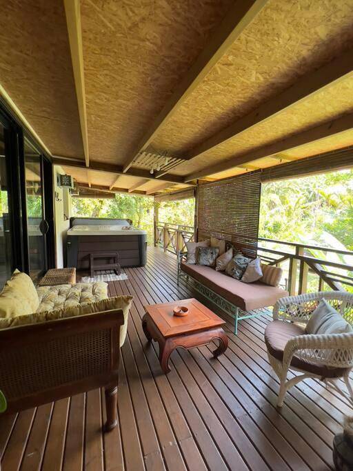 Location de vacances pour 8 personnes, avec jacuzzi ainsi que jardin et piscine dans Cap jaune - 4