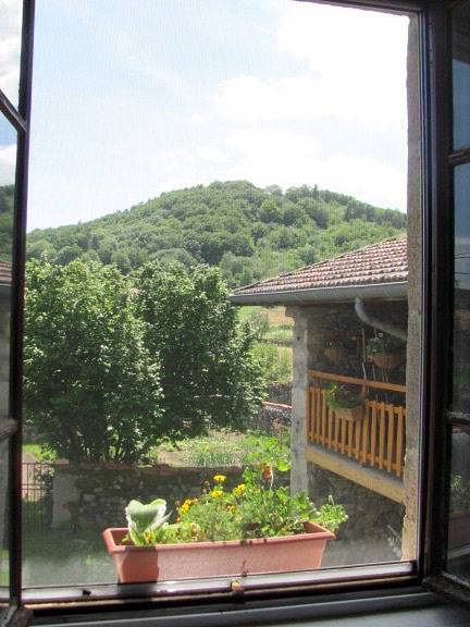 Gite Plansonnier et chambres d'hôtes - Chambre Bleue in Saint-Julien-d'Ance, Massif central