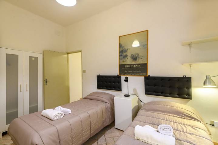Appartamento intero, Guesthost - La Volta Apartment in Urbino, Valle del Metauro