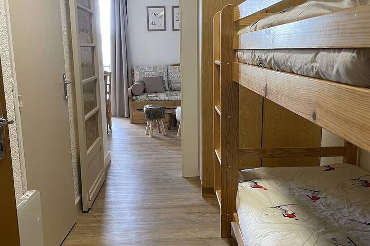 Gîte pour 6 personnes, avec Balcon dans Saint-Jean-Montclar - 2