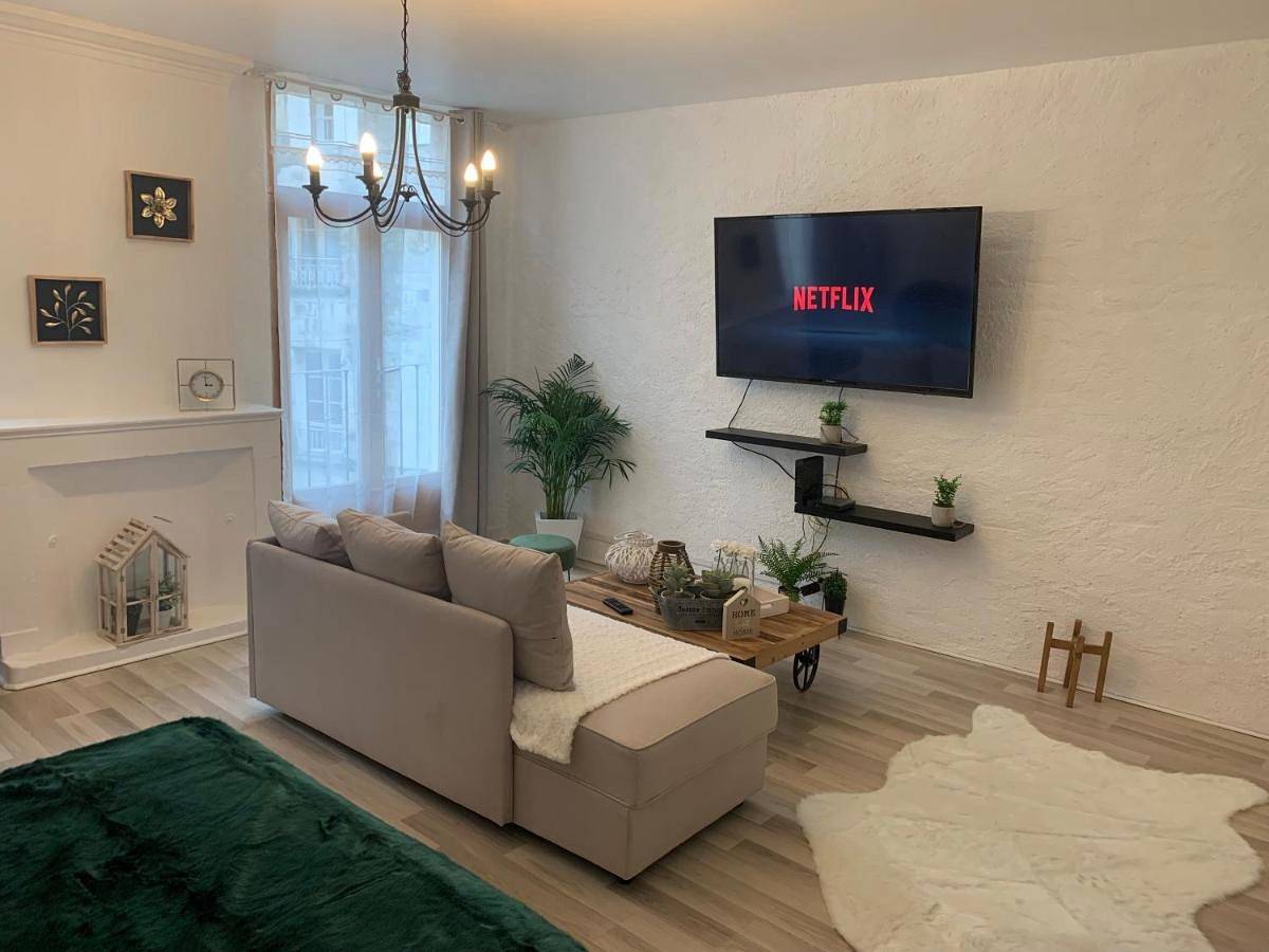 Appartement entier, One-Bedroom Apartment in Niort, Région de Niort