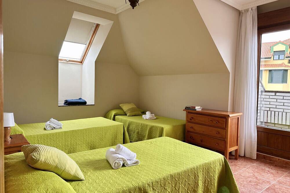 Ganze Wohnung, Apartamento en playa de Ris - Pineda 6608 in Noja, Kantabrische Küste